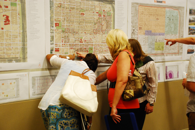 Community and City staff discuss specific details about the draft plans.