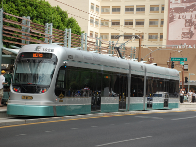Reduce light rail fares for shorter trips