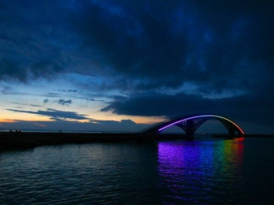 Artistically Fun Lighting