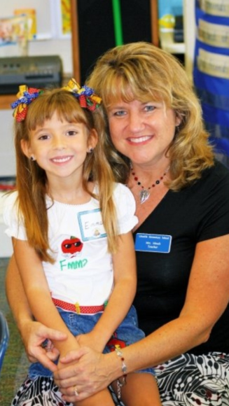 Mrs. Hirsch at UES is simply AMAZING! She LOVES teaching kindergarten and it shows in the eyes of her students everyday. 