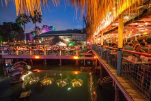 Hula Hut in Austin, TX --- loved being able to eat on the water -- I can see BR being able to do this on the Lakes